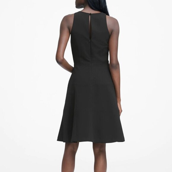 NWT Banana Republic STRETCH RACERBACK FIT-AND-FLARE DRESS Size 2 Black - Picture 2 of 5